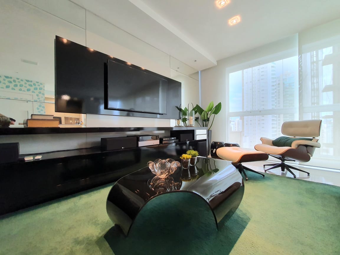 Imagem Apartamento com 3 Quartos à Venda, 135 m²em Centro - Balneário Camboriú