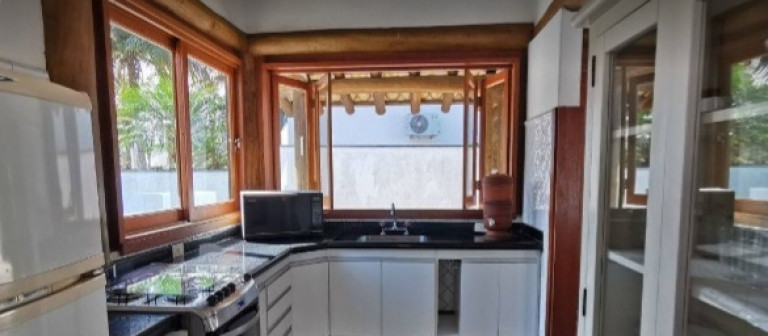 Imagem Casa com 4 Quartos à Venda, 260 m² em Riviera - Bertioga Imagem Casa com 4 Quartos à Venda, 260 m² em Riviera - Bertioga