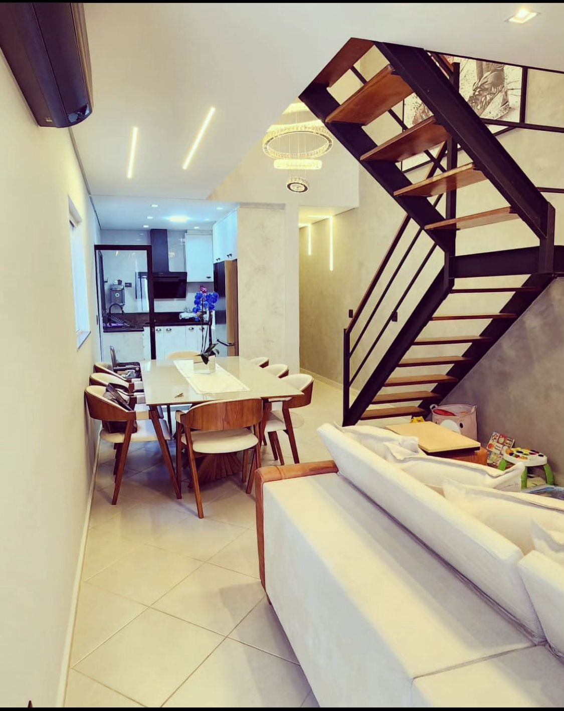 Sobrado com 3 Quartos à Venda, 103 m²em Vila Nova Aparecida - Mogi das Cruzes