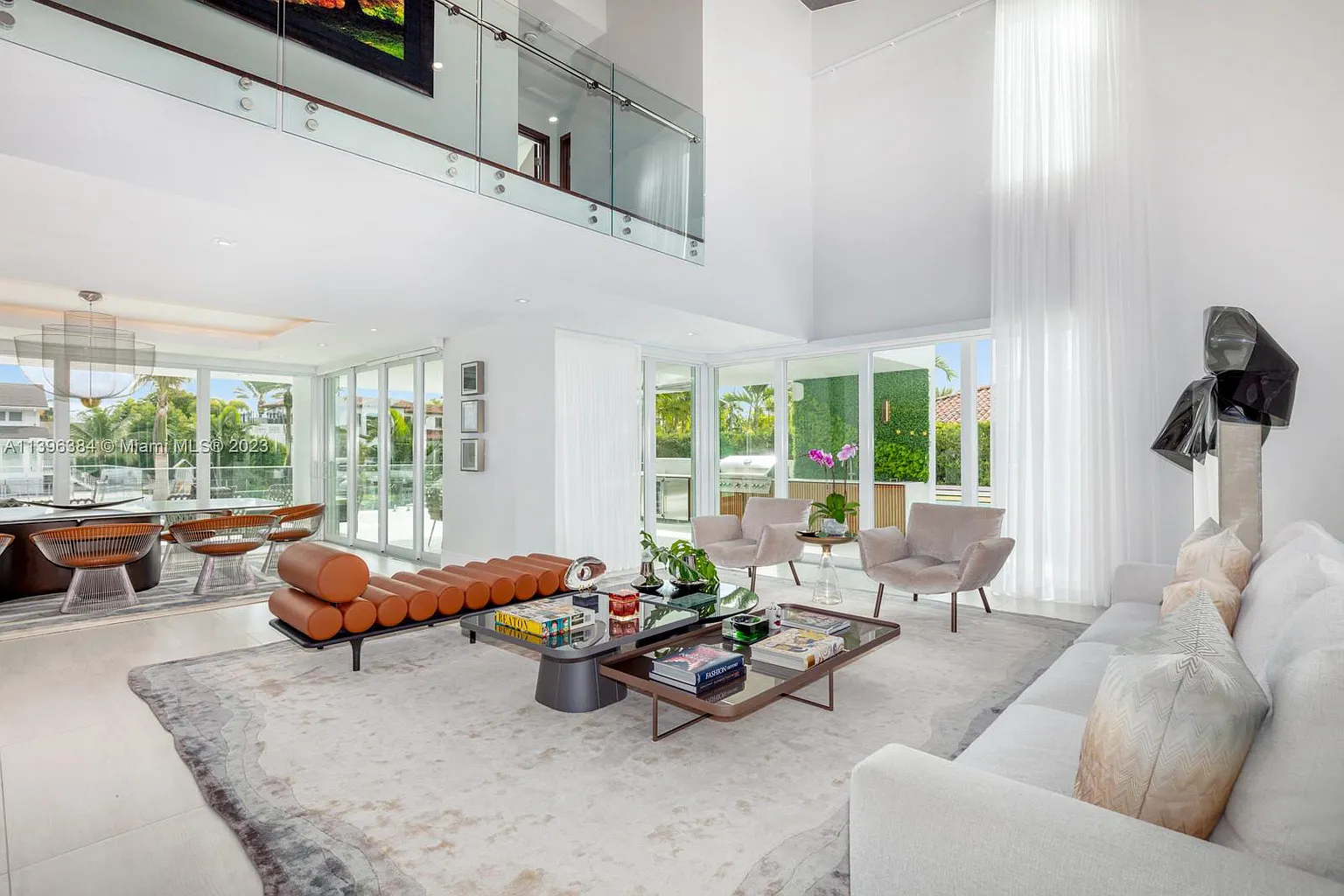 Imagem Casa de Condomínio com 6 Quartos à Venda, 492 m²em Alphaville Residencial Um - Barueri