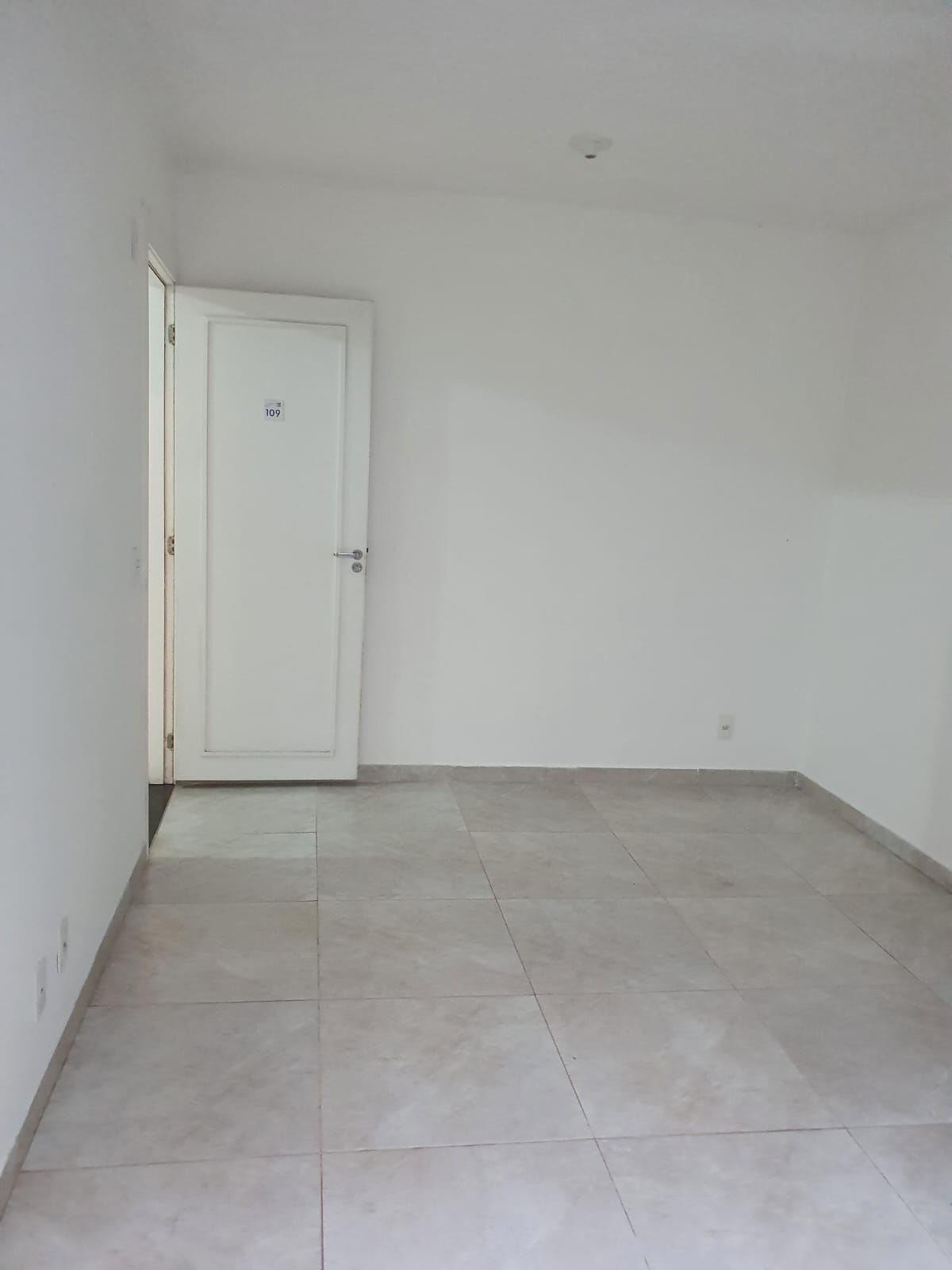 Imagem Apartamento com 2 Quartos para Alugar, 45 m²em Tomás Coelho - Rio de Janeiro Imagem Apartamento com 2 Quartos para Alugar, 45 m²em Tomás Coelho - Rio de Janeiro