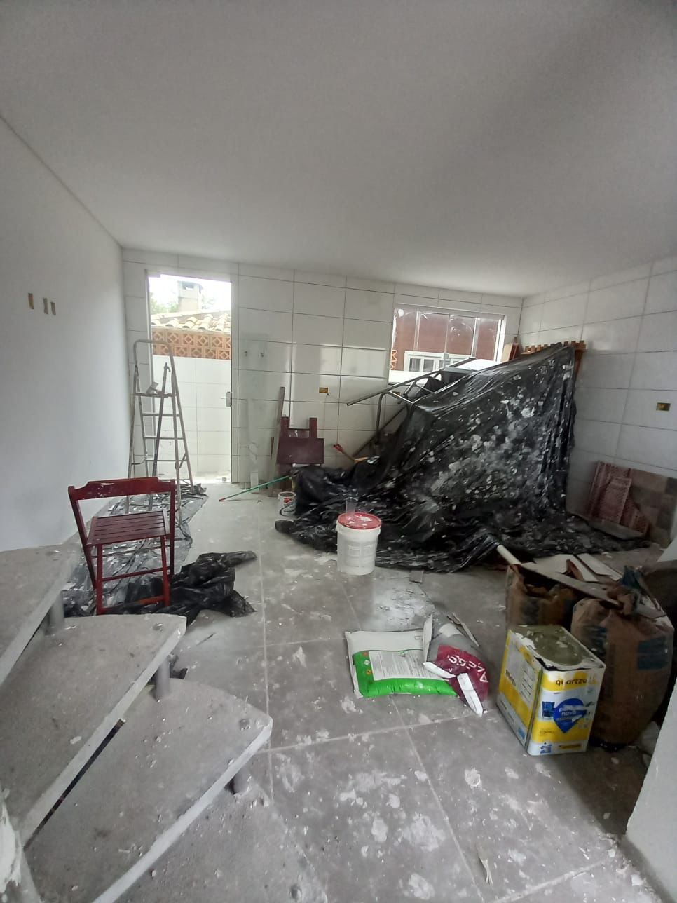 Imagem Sobrado com 2 Quartos à Venda, 80 m²em Cachoeira do Bom Jesus - Florianópolis