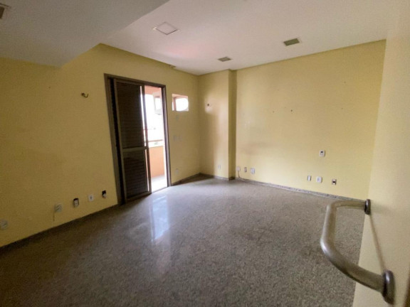 Imagem Apartamento com 3 Quartos à Venda, 243 m² em Cremação - Belém