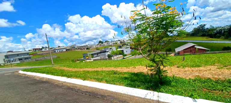 Imagem Terreno à Venda, 620 m²em Condomínio Jardim Flamboyan - Bragança Paulista Imagem Terreno à Venda, 620 m²em Condomínio Jardim Flamboyan - Bragança Paulista