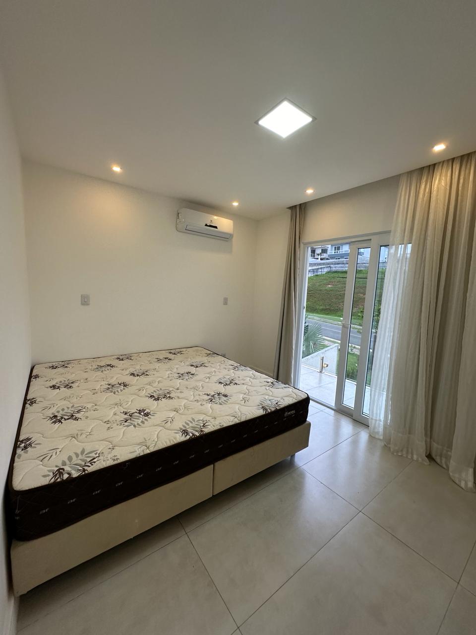 Imagem Casa de Condomínio com 4 Quartos à Venda, 320 m²em Alphaville (Abrantes) - Camaçari