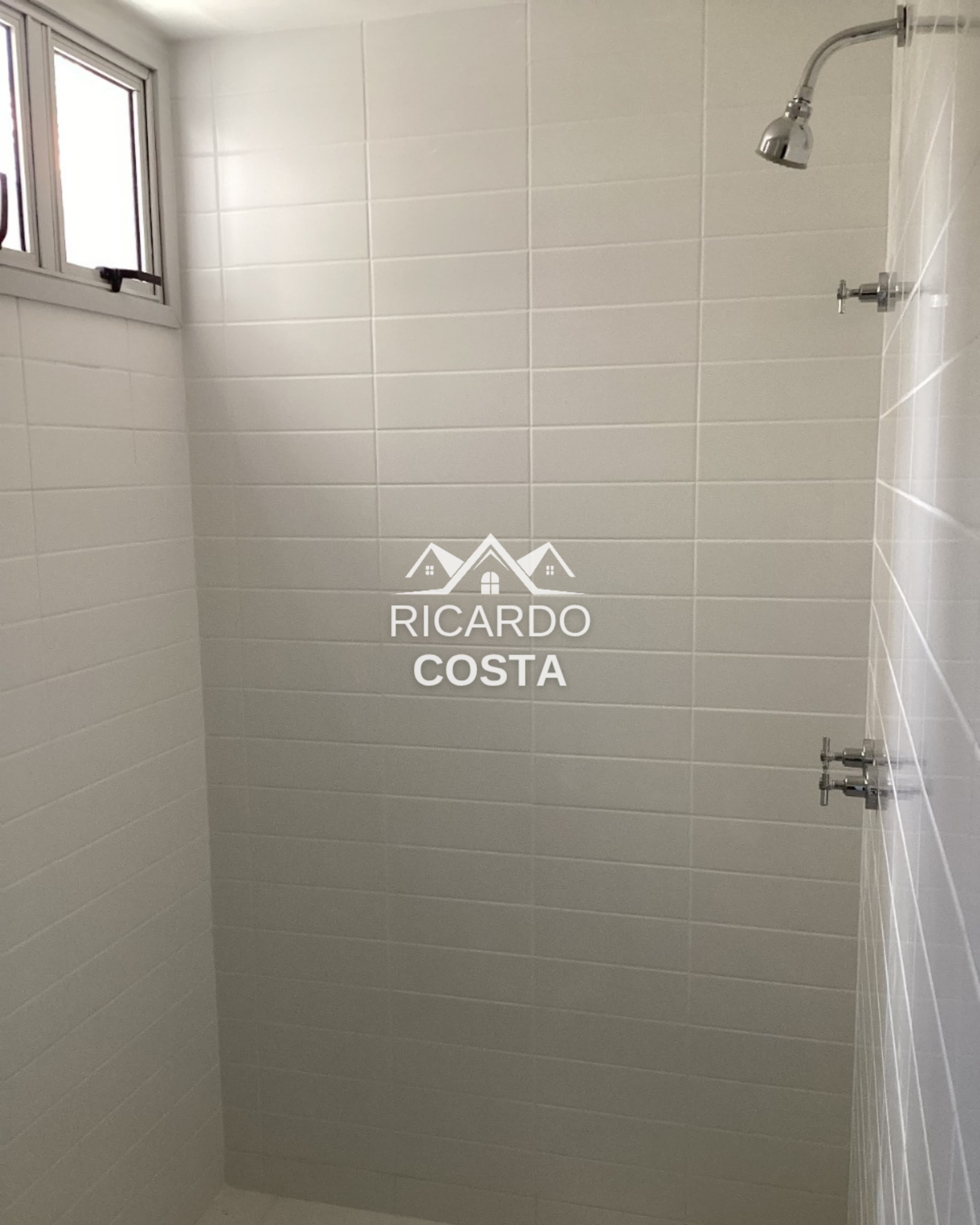 Imagem Cobertura com 2 Quartos à Venda ou Locação, 190 m² em Humaitá - Rio de Janeiro
