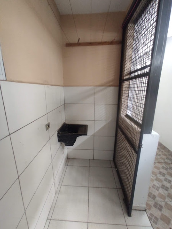 Casa com 2 Quartos para Alugar, 60 m²em Jardim Mangalot - São Paulo
