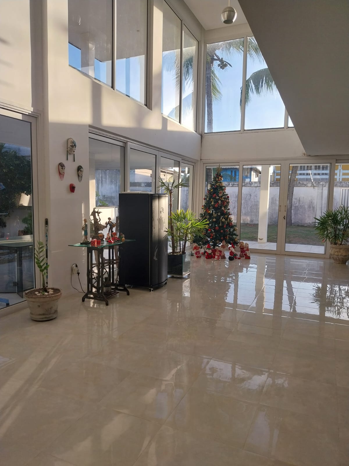 Imagem Casa com 5 Quartos à Venda, 400 m² em Vilas do Atlântico - Lauro de Freitas Imagem Casa com 5 Quartos à Venda, 400 m² em Vilas do Atlântico - Lauro de Freitas