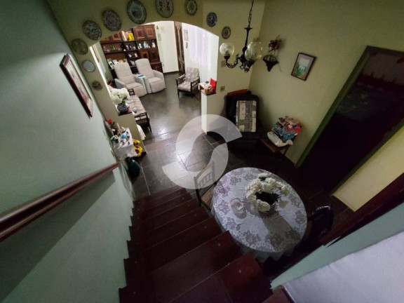 Imagem Casa com 6 Quartos à Venda,  em Santa Rosa - Niterói