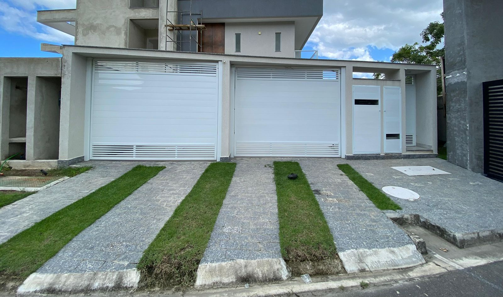 Imagem Casa de Condomínio com 4 Quartos à Venda, 220 m² em Vargem Pequena - Rio de Janeiro Imagem Casa de Condomínio com 4 Quartos à Venda, 220 m² em Vargem Pequena - Rio de Janeiro