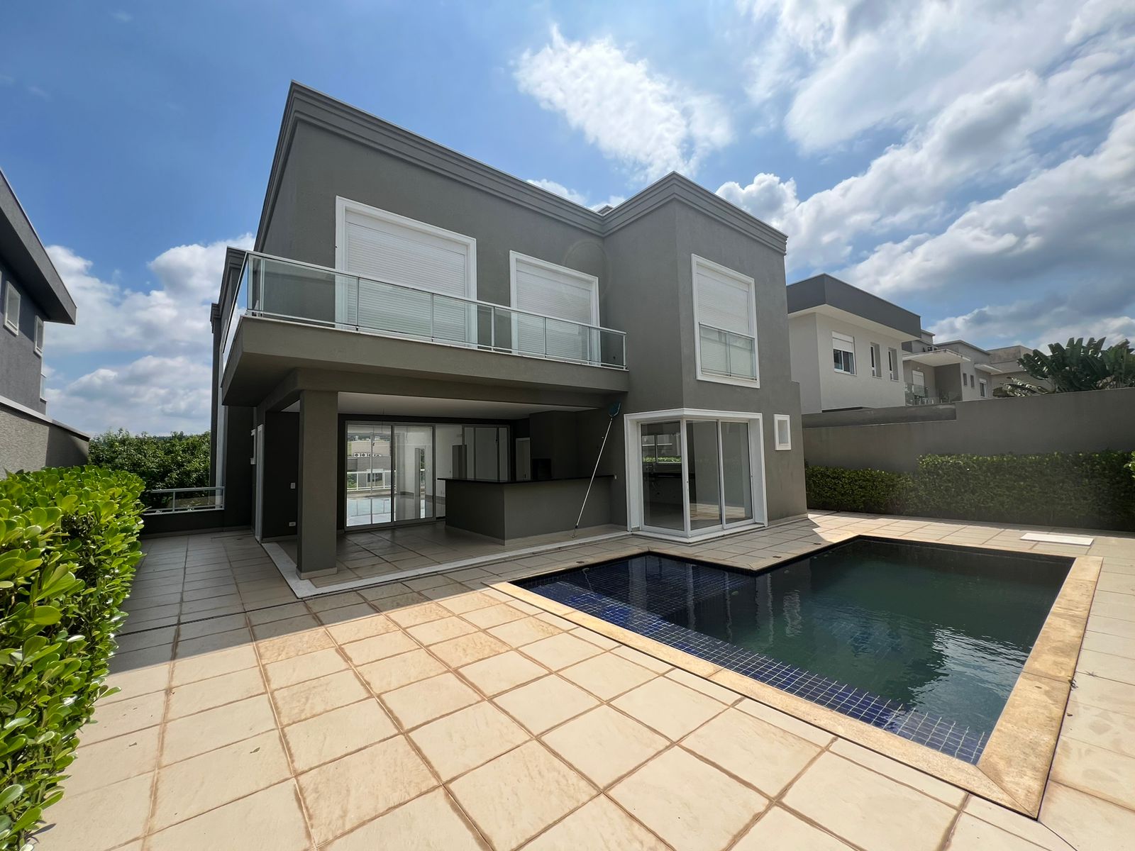 Imagem Casa com 4 Quartos à Venda, 430 m²em Alphaville - Santana de Parnaíba Imagem Casa com 4 Quartos à Venda, 430 m²em Alphaville - Santana de Parnaíba