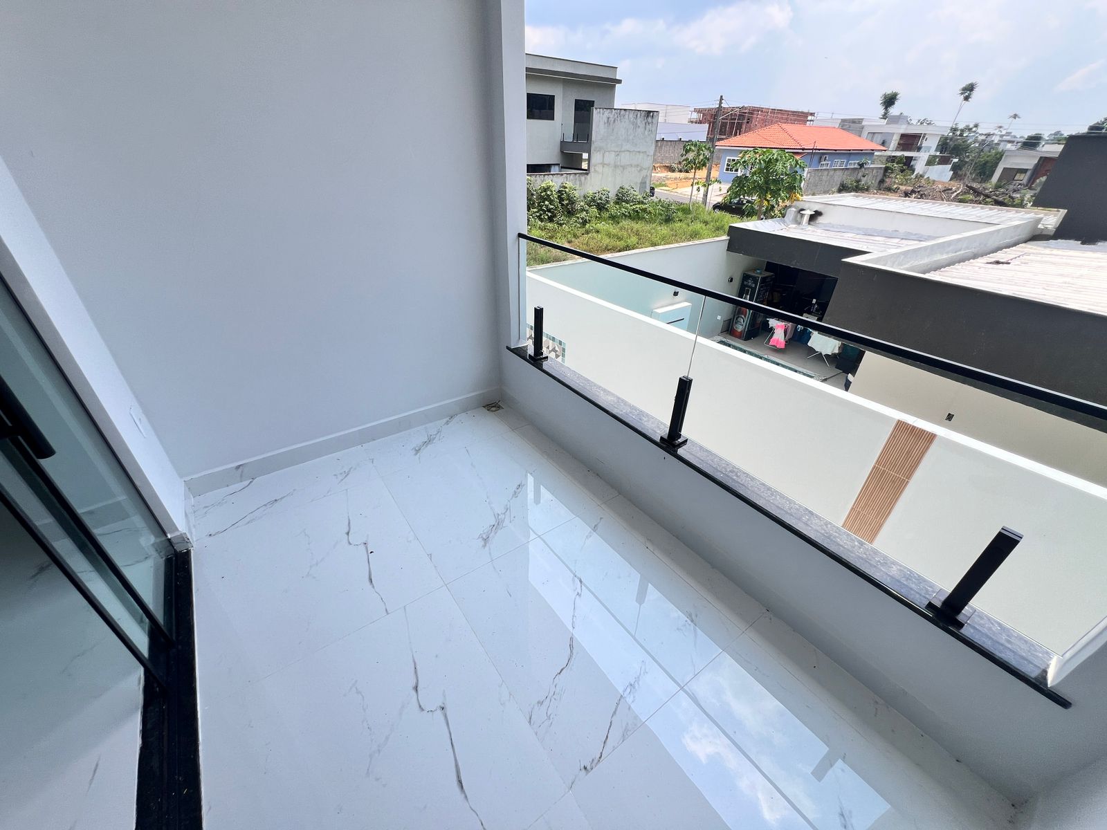 Imagem Casa de Condomínio com 4 Quartos à Venda, 368 m²em Ponta Negra - Manaus