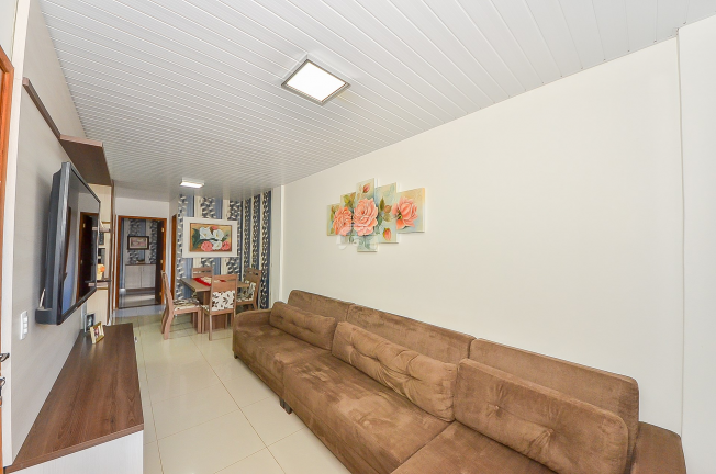 Imagem Casa com 2 Quartos à Venda, 68 m² em Ganchinho - Curitiba