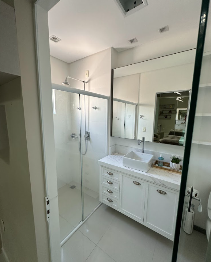 Imagem Apartamento com 4 Quartos à Venda, 237 m²em Meia Praia - Itapema