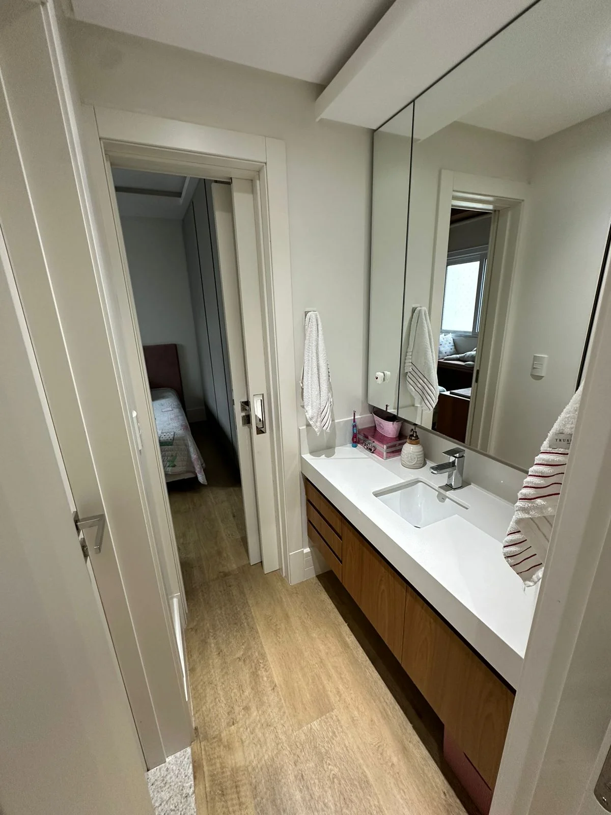 Imagem Apartamento com 4 Quartos à Venda, 161 m²em Centro - Balneário Camboriú Imagem Apartamento com 4 Quartos à Venda, 161 m²em Centro - Balneário Camboriú