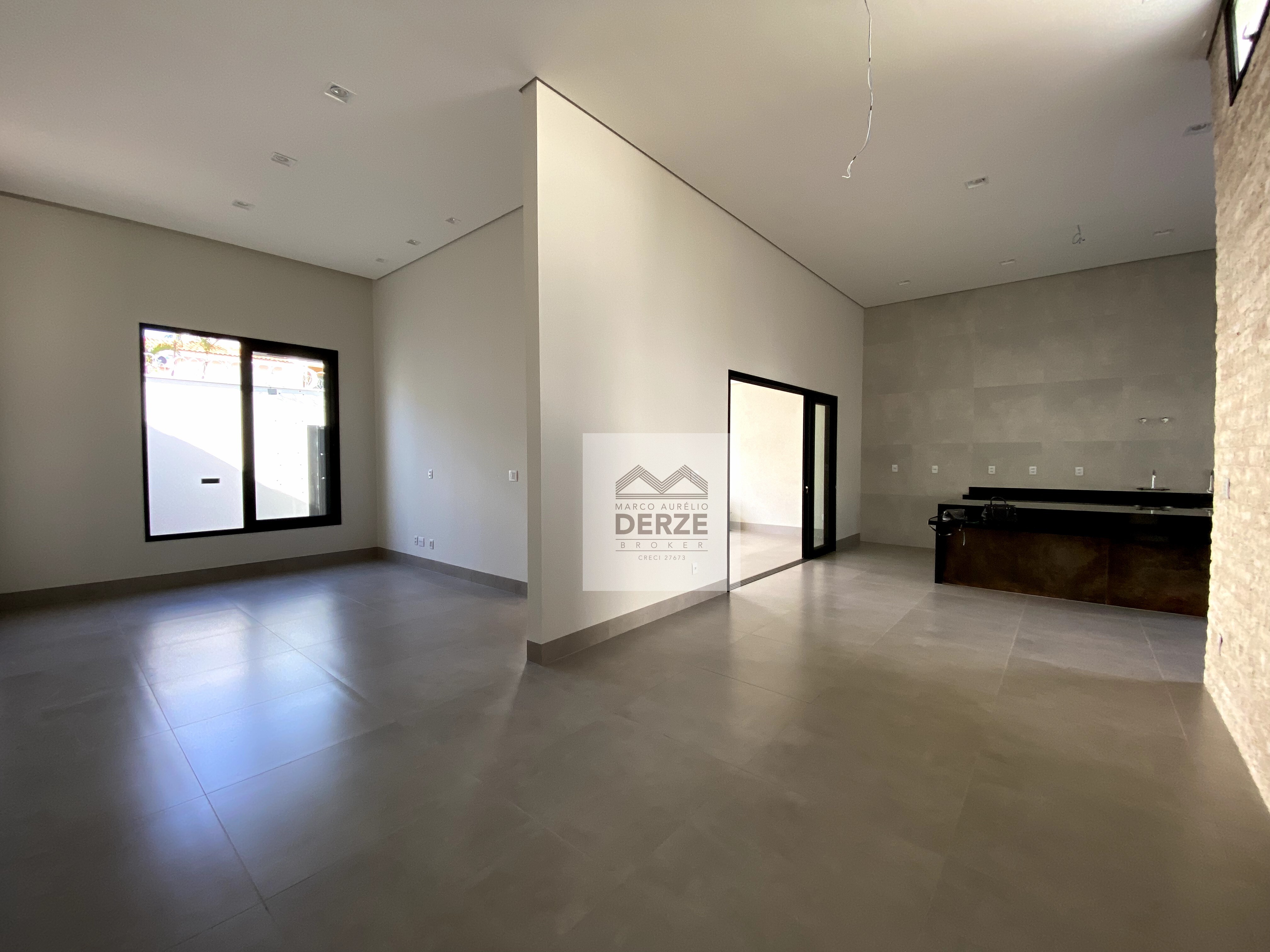 Imagem Casa com 3 Quartos à Venda, 210 m²em Vigilato Pereira - Uberlândia