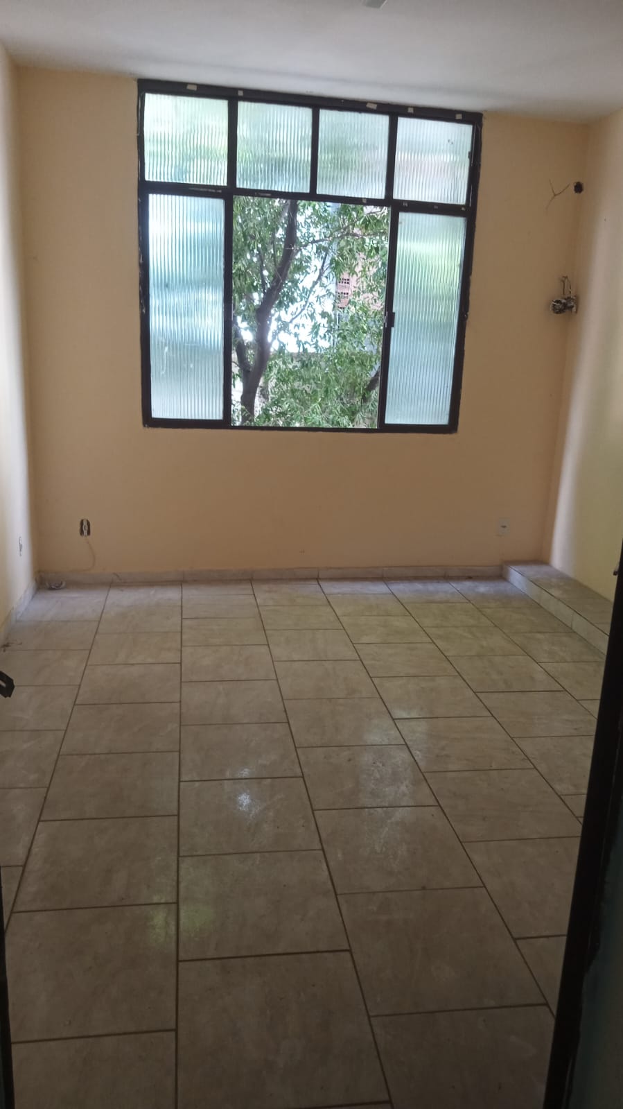 Sala Comercial à Venda, 16 m²em Centro - Nova Iguaçu