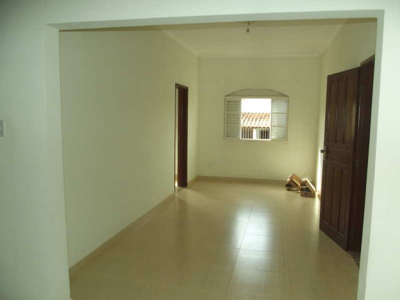 Imagem Casa com 2 Quartos à Venda,  em Vila Floresta - Varginha