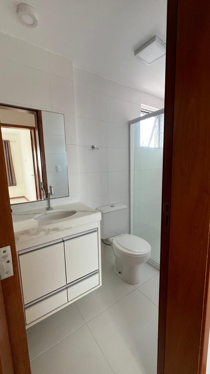 Imagem Apartamento com 2 Quartos à Venda, 70 m²em Buraquinho - Lauro de Freitas