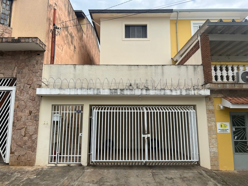 Casa com 2 Quartos para Alugar, 180 m²em Chácara Inglesa - São Paulo