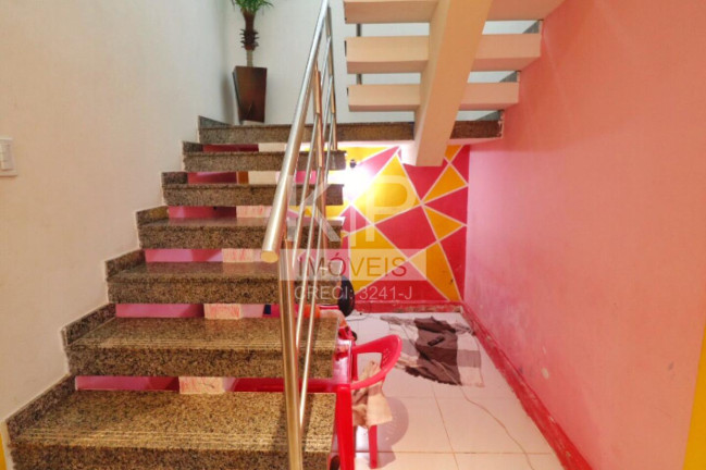 Imagem Casa com 4 Quartos à Venda, 191 m² em Pajuçara - Natal