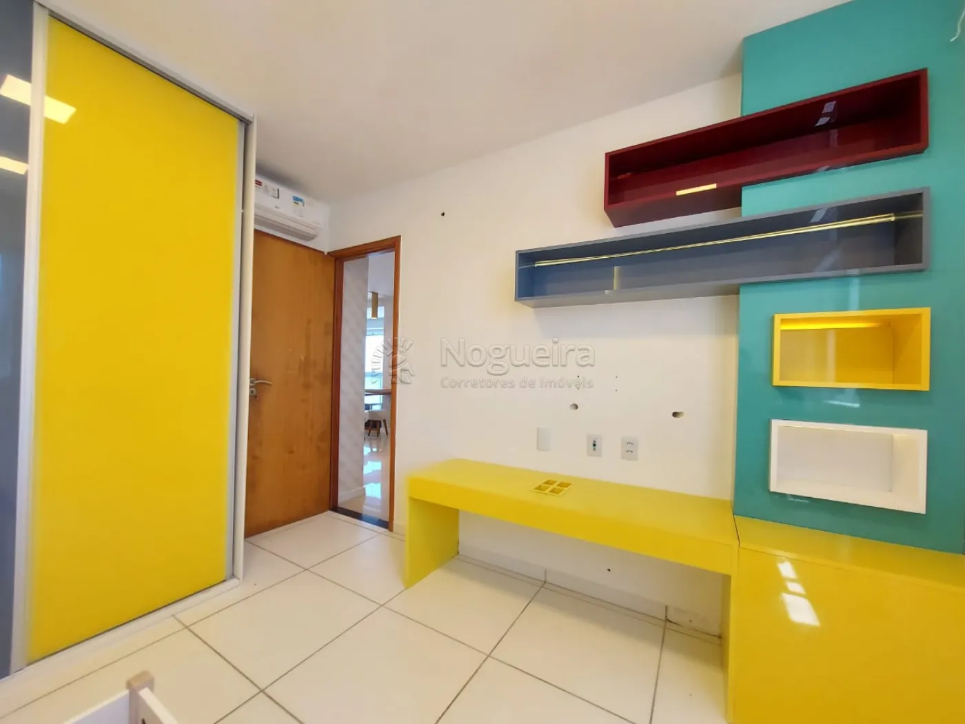 Imagem Apartamento com 2 Quartos à Venda, 74 m²em Candeias - Jaboatão dos Guararapes