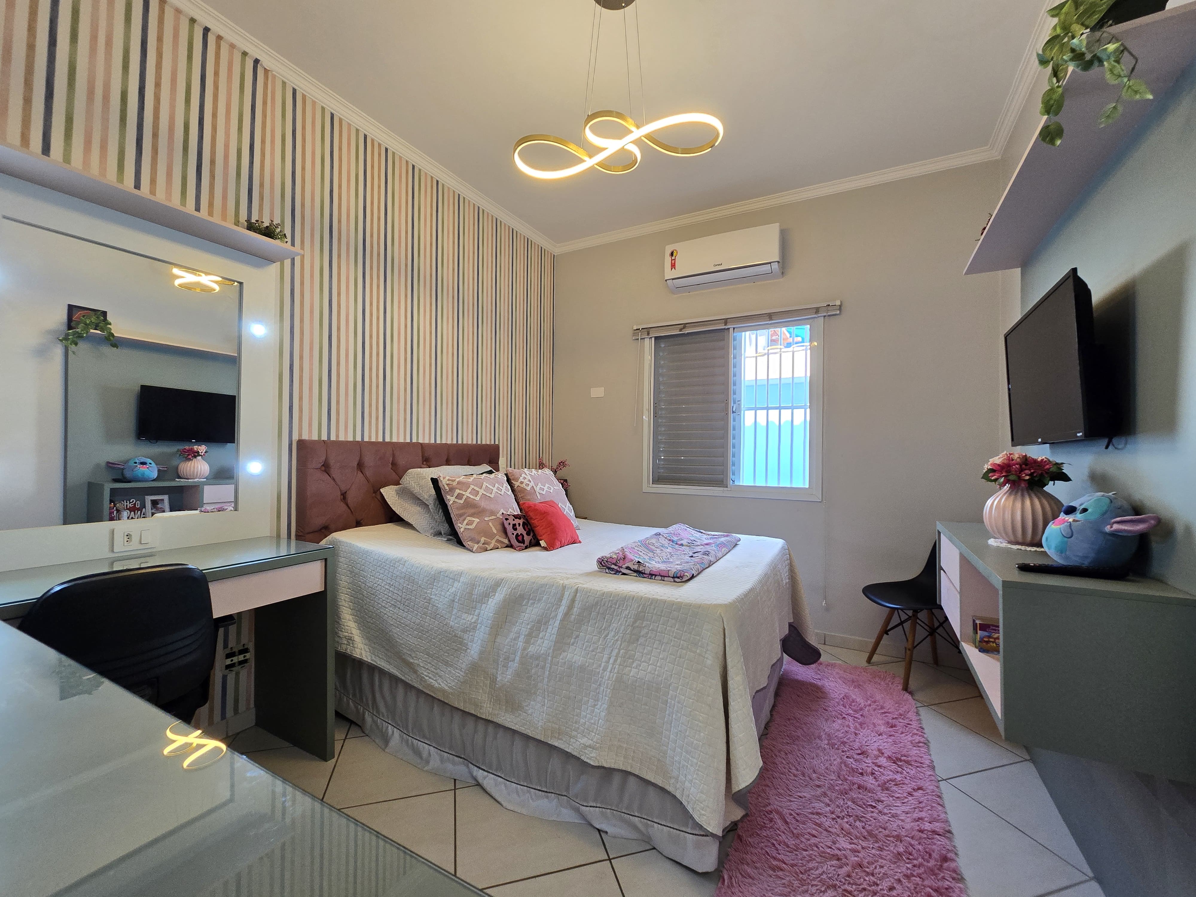 Imagem Sobrado com 3 Quartos à Venda, 189 m²em Campo Grande - Santos