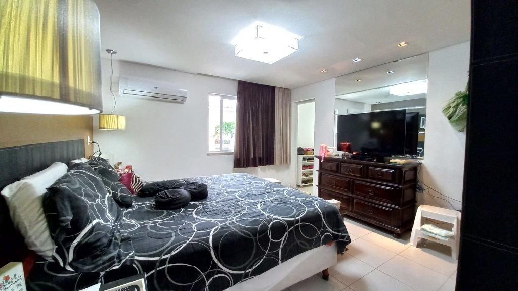 Imagem Casa de Condomínio com 4 Quartos à Venda, 300 m²em De Lourdes - Fortaleza Imagem Casa de Condomínio com 4 Quartos à Venda, 300 m²em De Lourdes - Fortaleza