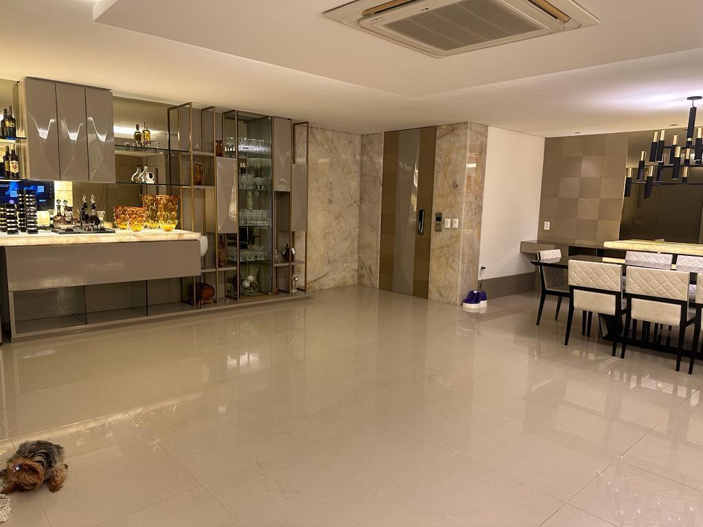 Imagem Apartamento com 3 Quartos à Venda, 230 m²em Cocó - Fortaleza