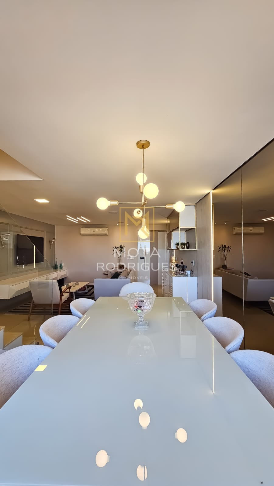 Imagem Apartamento com 3 Quartos à Venda, 220 m² em Dionisio Torres - Fortaleza Imagem Apartamento com 3 Quartos à Venda, 220 m² em Dionisio Torres - Fortaleza