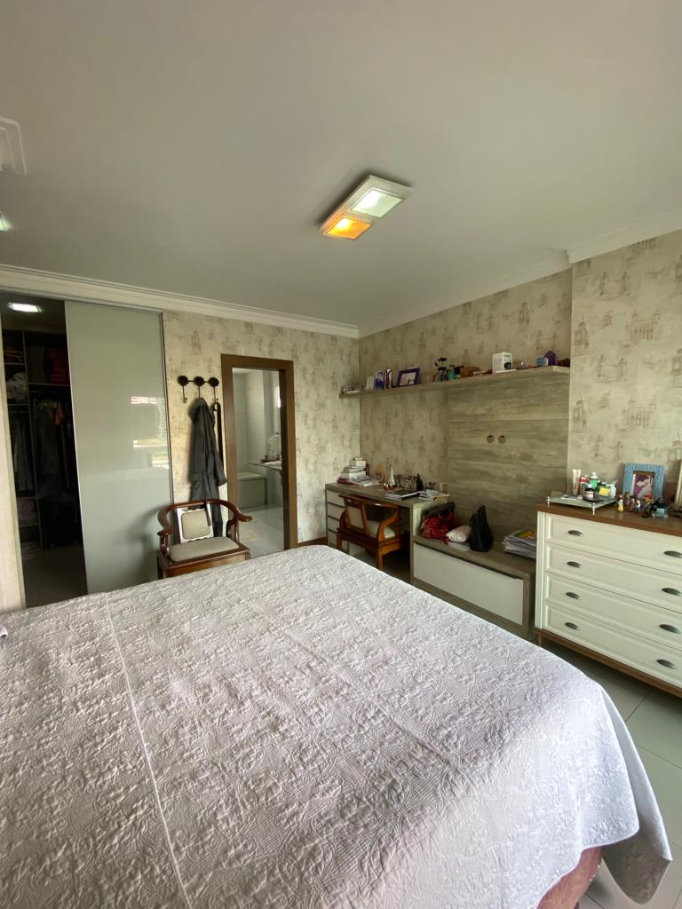 Imagem Apartamento com 4 Quartos à Venda, 198 m²em Umarizal - Belém