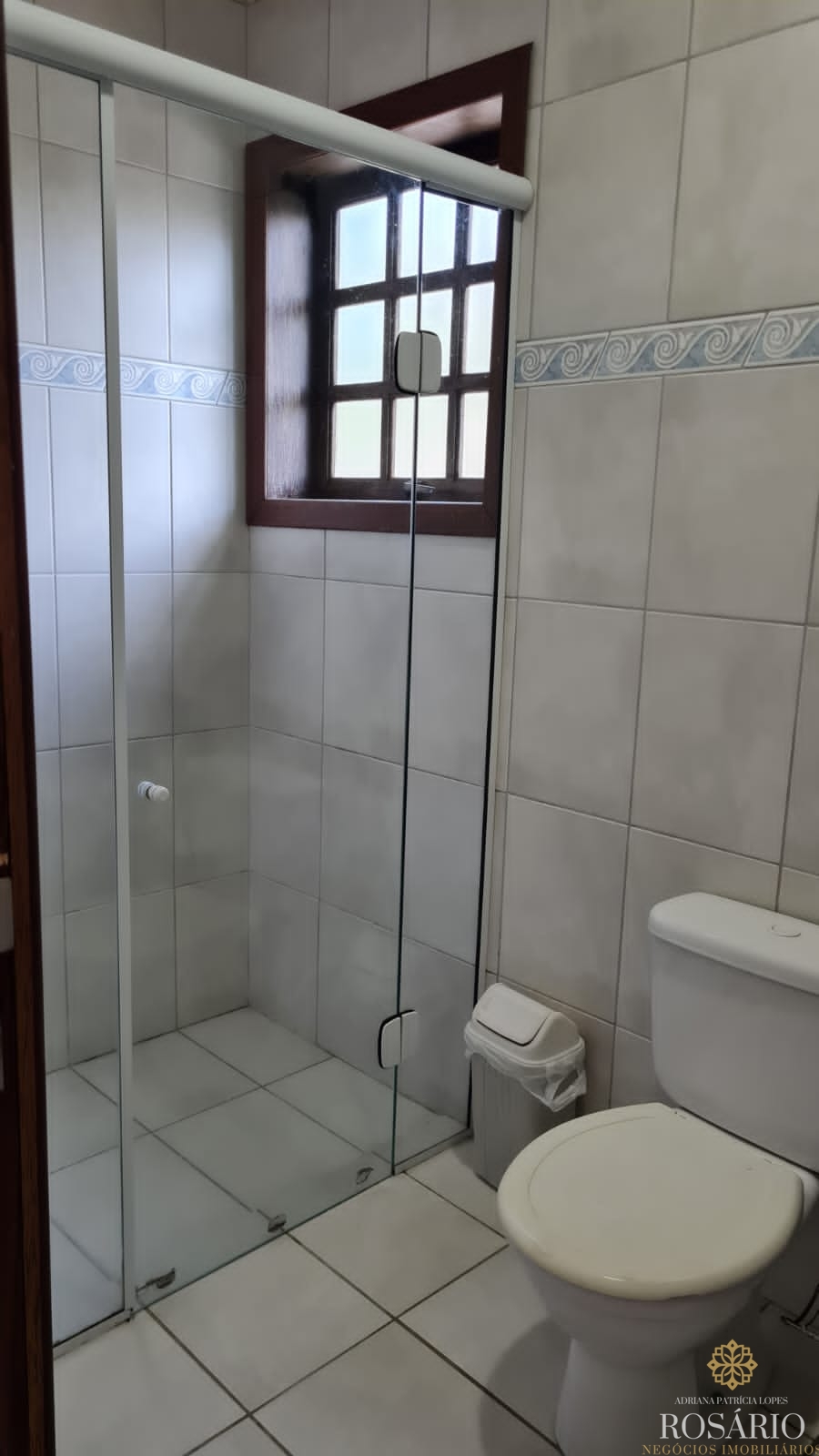 Imagem Casa de Condomínio com 9 Quartos à Venda, 212 m²em Enseada - Ubatuba