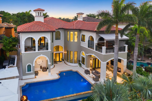 Imagem Casa com 6 Quartos à Venda ou Locação, 2.000 m²em Alphaville Residencial Dois - Barueri Imagem Casa com 6 Quartos à Venda ou Locação, 2.000 m²em Alphaville Residencial Dois - Barueri
