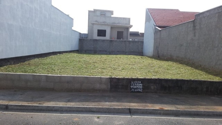 Terreno à Venda, 250 m² em Loteamento Villa Branca - Jacareí