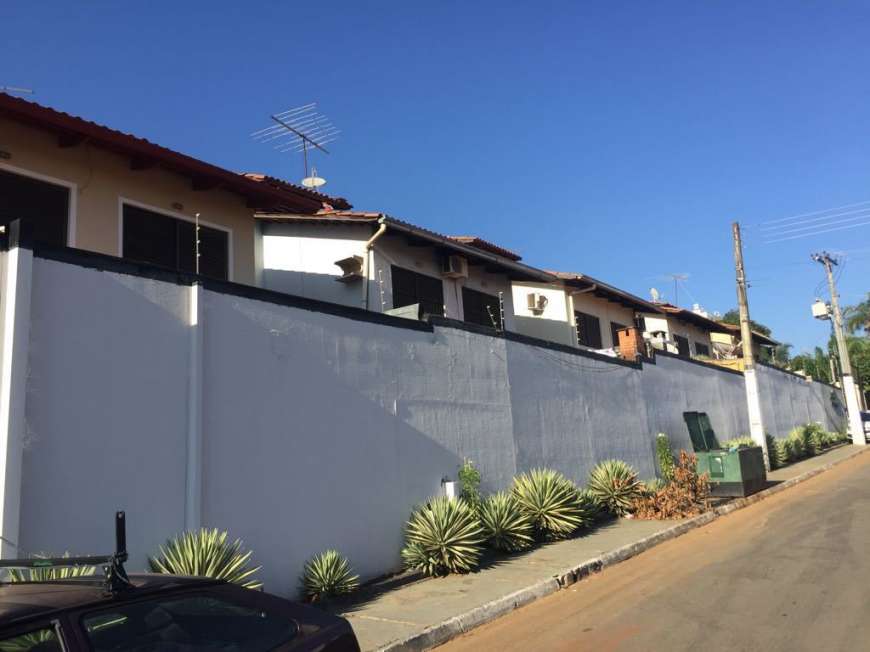 Imagem Casa de Condomínio com 3 Quartos à Venda, 128 m²em Vila Monticelli - Goiânia