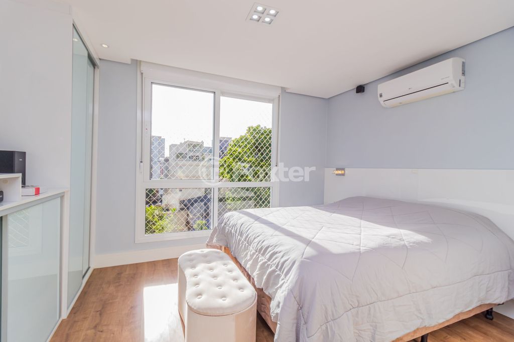 Imagem Apartamento com 3 Quartos à Venda, 110 m²em Auxiliadora - Porto Alegre