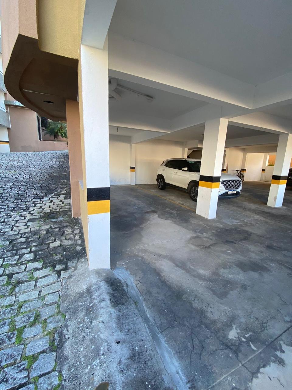 Imagem Apartamento com 3 Quartos para Alugar, 180 m²em Pitangueiras - Lauro de Freitas