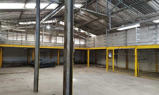 Imagem Galpão à Venda ou Locação, 300 m²em Poste - Jundiaí Imagem Galpão à Venda ou Locação, 300 m²em Poste - Jundiaí