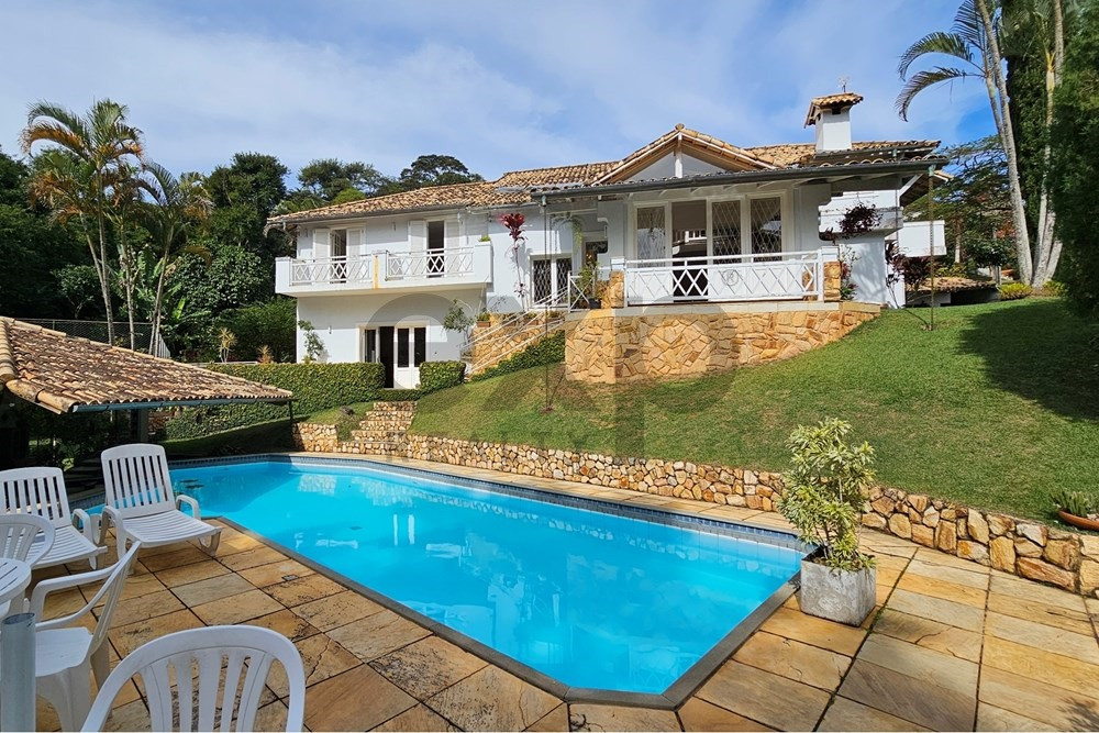 Imagem Casa de Condomínio com 4 Quartos à Venda, 285 m² em Itaipava - Petrópolis