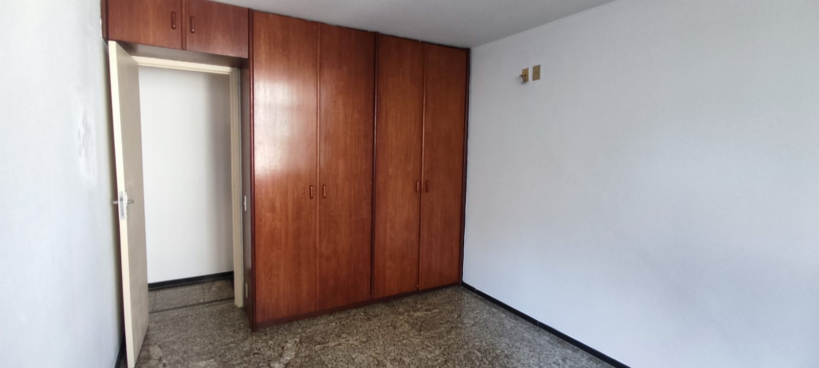 Imagem Apartamento com 2 Quartos à Venda, 77 m²em Icaraí - Niterói