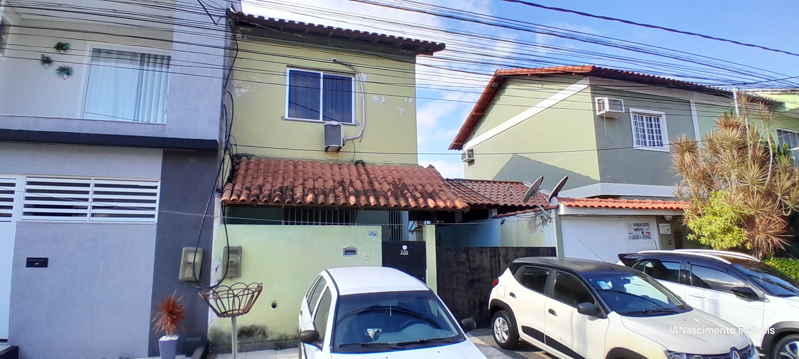 Imagem Casa com 2 Quartos à Venda, 72 m² em Bangu - Rio de Janeiro Imagem Casa com 2 Quartos à Venda, 72 m² em Bangu - Rio de Janeiro