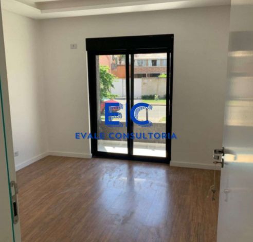 Imagem Sobrado com 3 Quartos à Venda, 123 m²em Uberaba - Curitiba