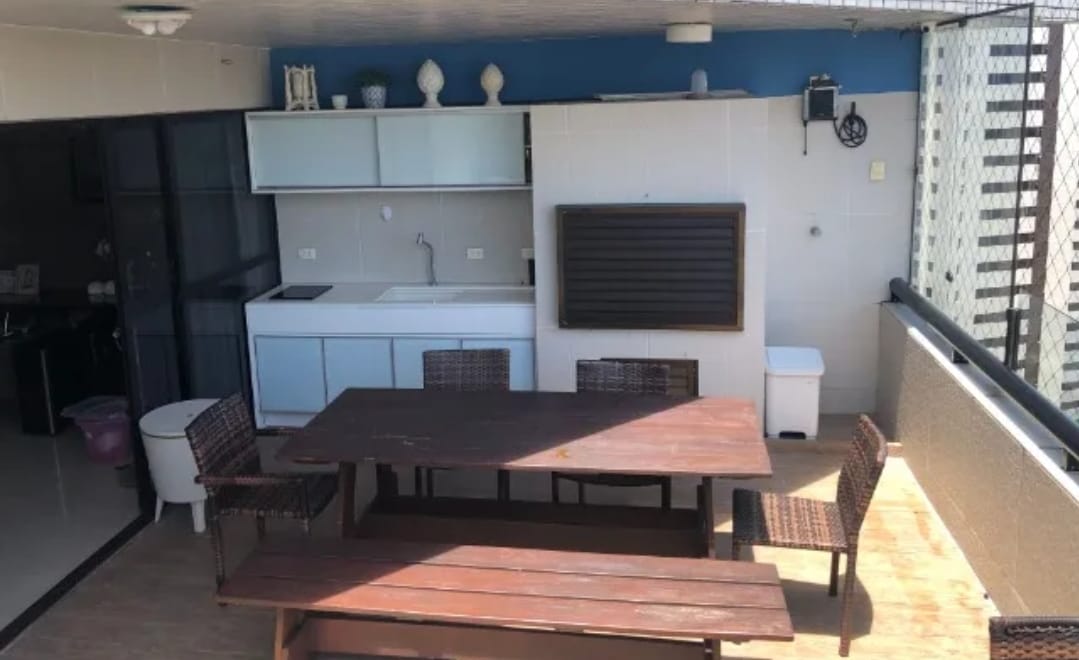 Imagem Apartamento com 4 Quartos à Venda, 333 m²em Madalena - Recife