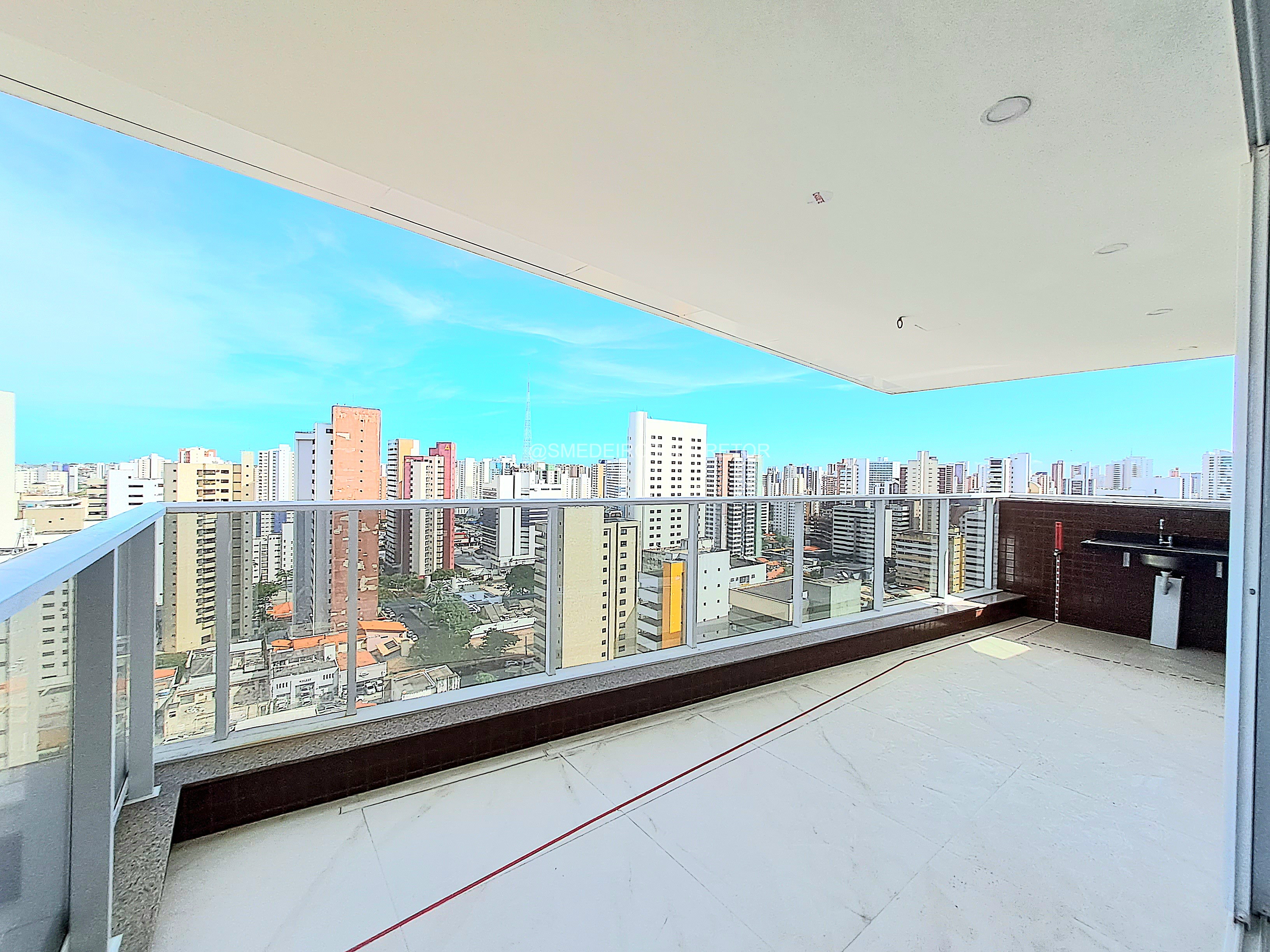 Imagem Apartamento com 4 Quartos à Venda, 209 m²em Meireles - Fortaleza