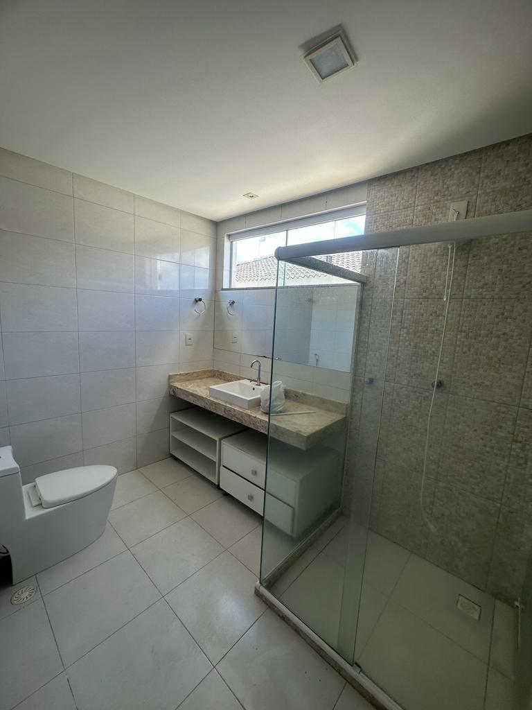 Imagem Casa de Condomínio com 5 Quartos à Venda ou Locação, 320 m²em Alphaville (Abrantes) - Camaçari