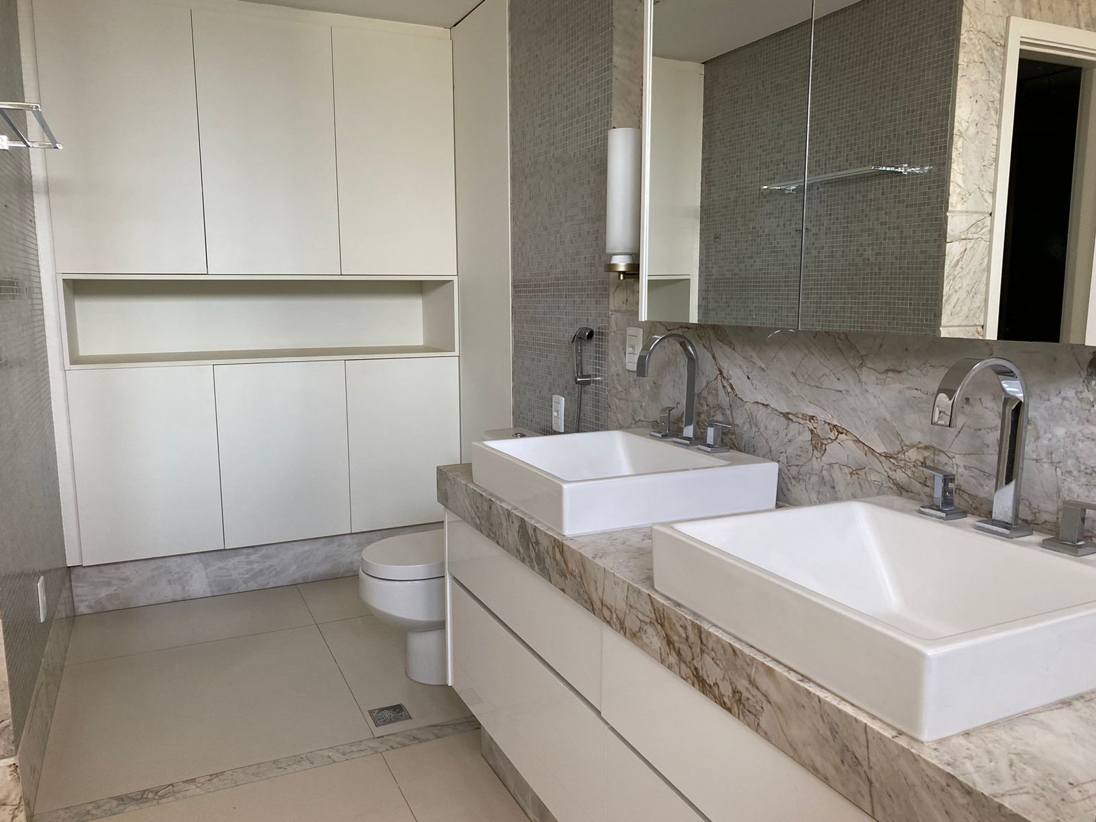 Imagem Cobertura com 4 Quartos à Venda, 291 m²em Setor Bueno - Goiânia