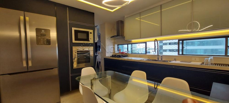 Apartamento com 4 Quartos à Venda, 185 m² em Pina - Recife