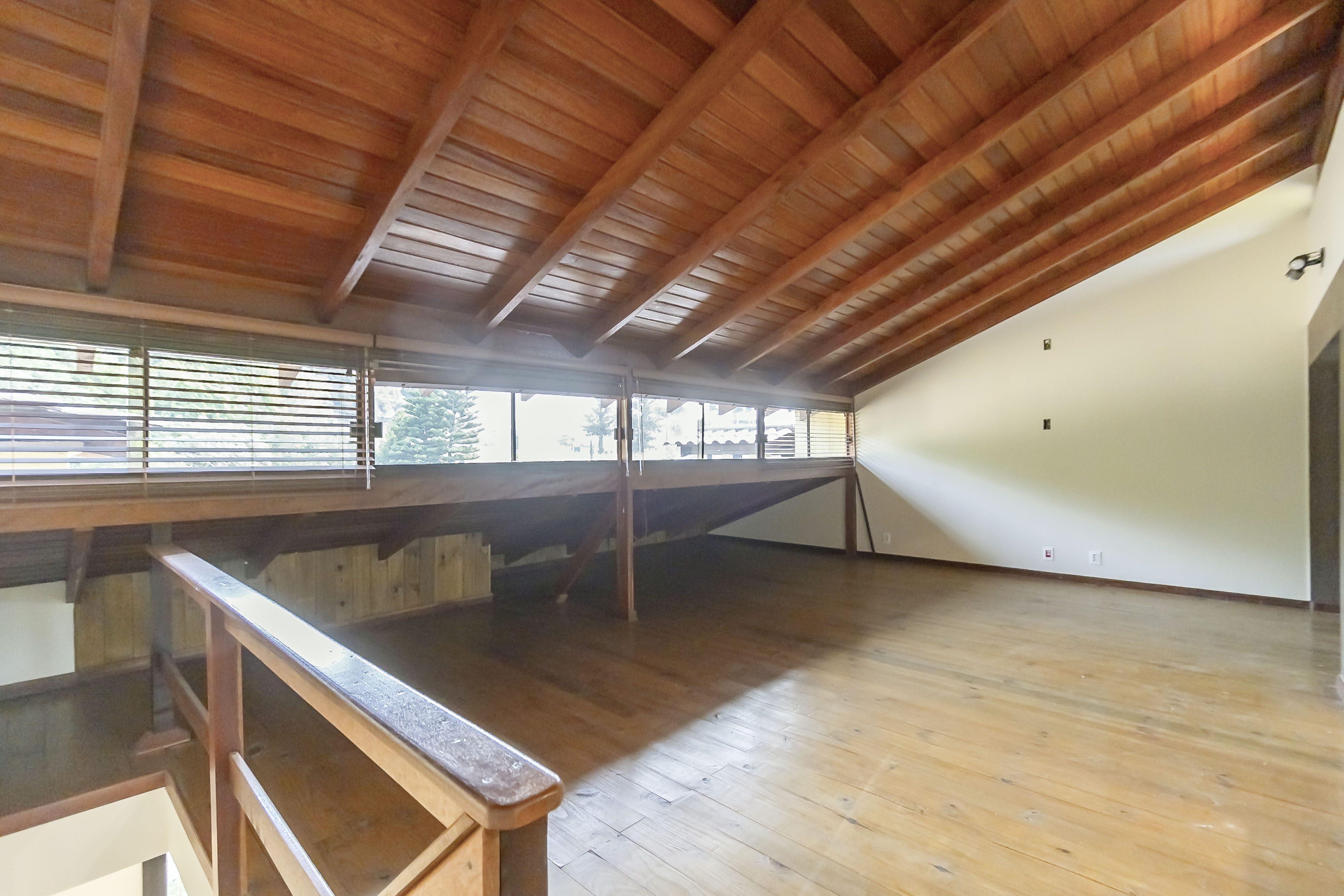 Imagem Casa de Condomínio com 3 Quartos à Venda, 278 m²em Vista Alegre - Curitiba Imagem Casa de Condomínio com 3 Quartos à Venda, 278 m²em Vista Alegre - Curitiba