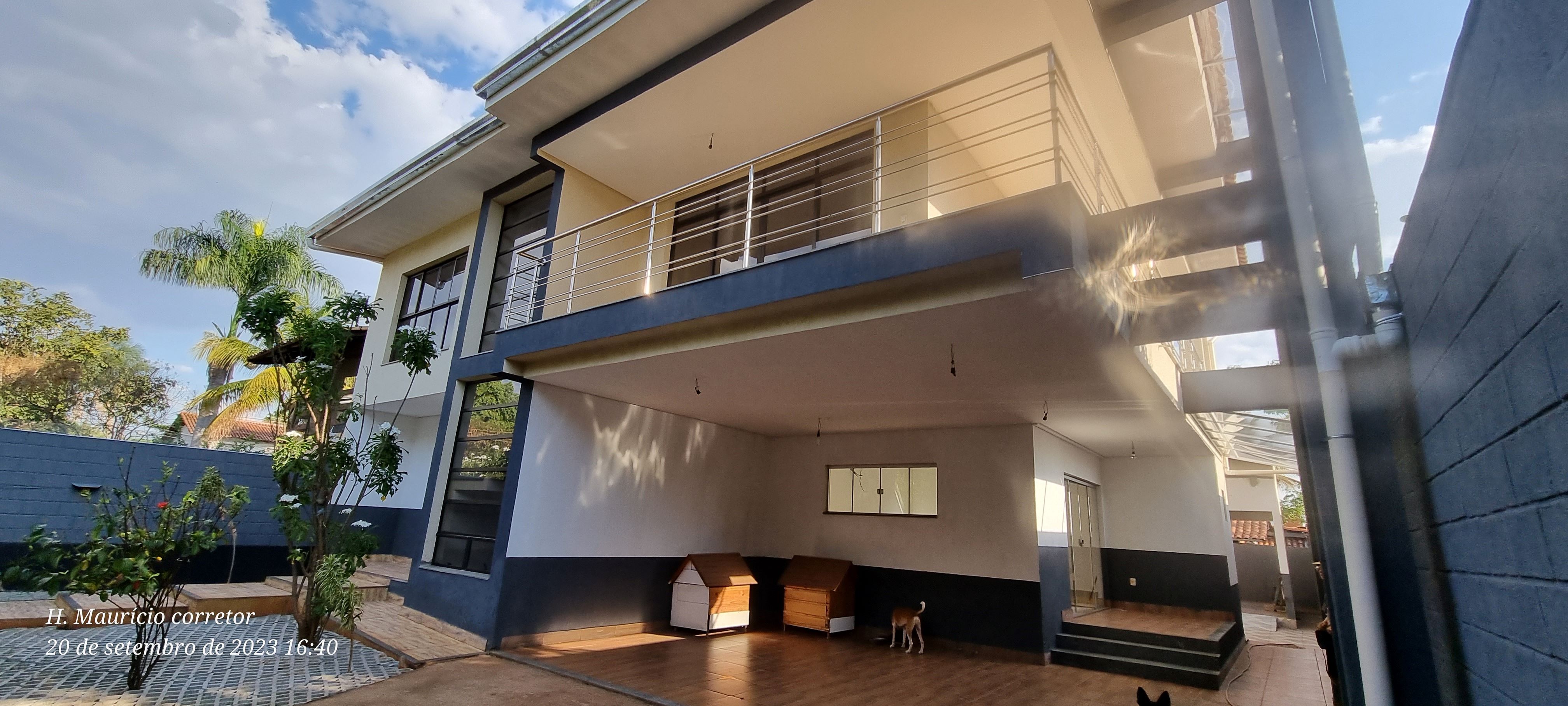 Imagem Sobrado com 4 Quartos à Venda, 377 m²em Setor Jaó - Goiânia