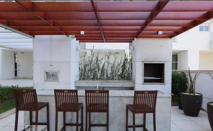 Imagem Apartamento com 2 Quartos à Venda, 54 m² em Umuarama - Osasco